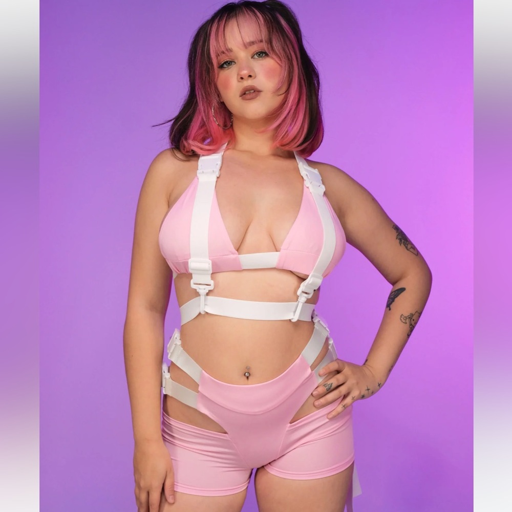 Large ravewonderland pink set